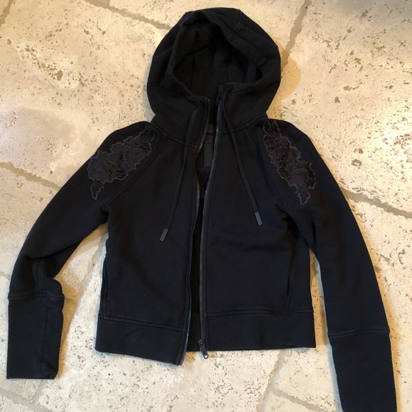 Lululemon cropped jacket - Picture 1 of 5